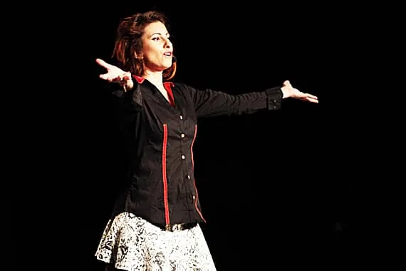 Niñas del Mago ILUSIONA2. Espectáculo de magia. Maga española Barcelona, Girona...
