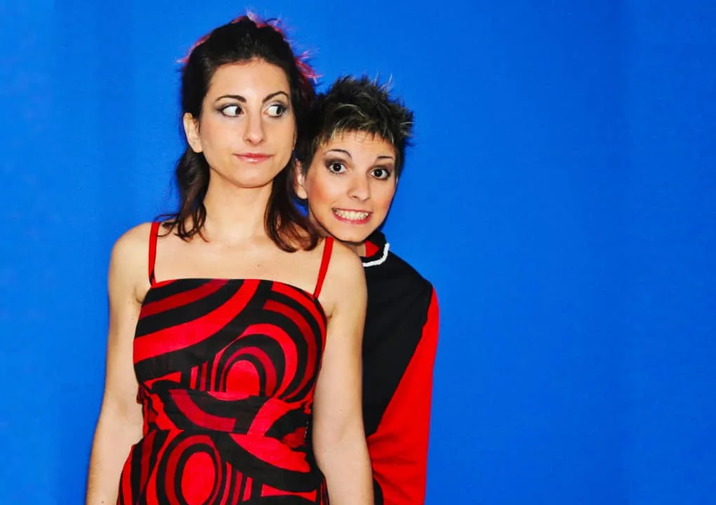 Niñas del Mago show de magia familiar en España. Magia mujer en Barcelona