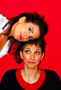Niñas del Mago, dúo de mujeres magas en España.